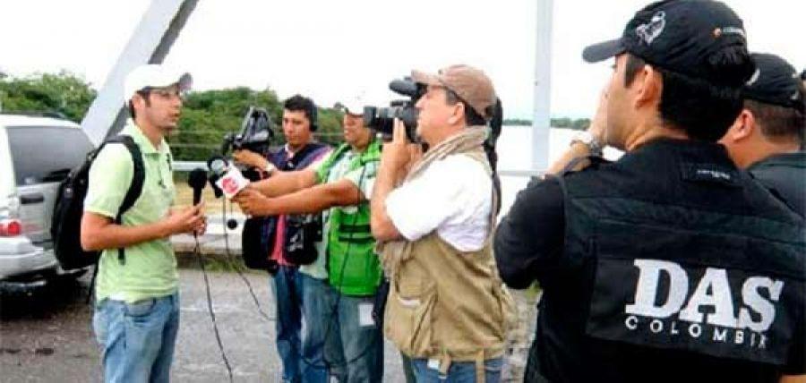 Periodistas colombianos son detenidos por la guardia venezolana