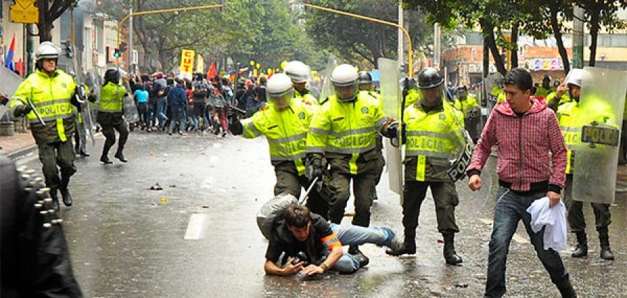 Periodistas agredidos durante manifestaciones del Día Internacional del Trabajo