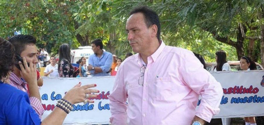Alcalde de Armero-Guayabal ordenó restringir el cubrimiento periodístico de RCN y Caracol