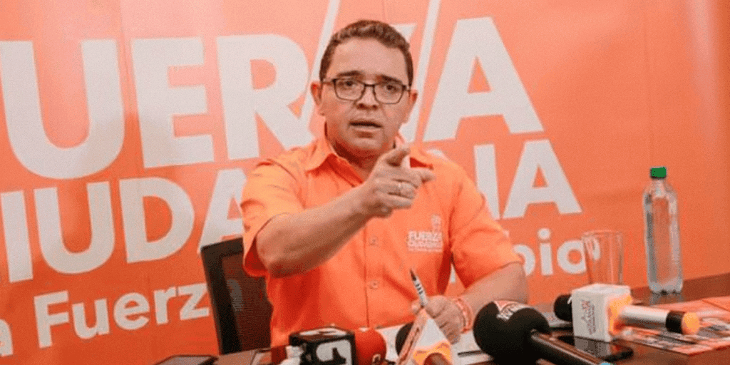 Gobernador Rafael Martínez insiste en estigmatizar a la prensa local