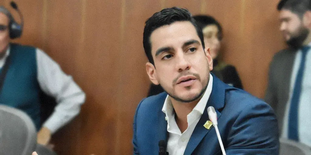 Senador Alex Flórez estigmatiza a El Colombiano